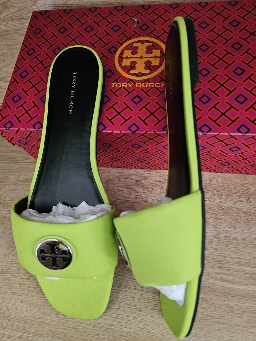Tory Burch Neon Lime Slide Sandals with Logo Medallion. 8.5